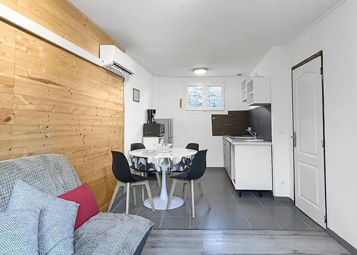 Apartamento Terrasse, Parking & Confort Au Coeur De Carcassonne