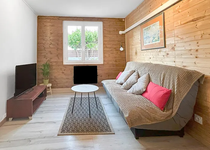 Terrasse, Parking & Confort Au Coeur De Apartamento